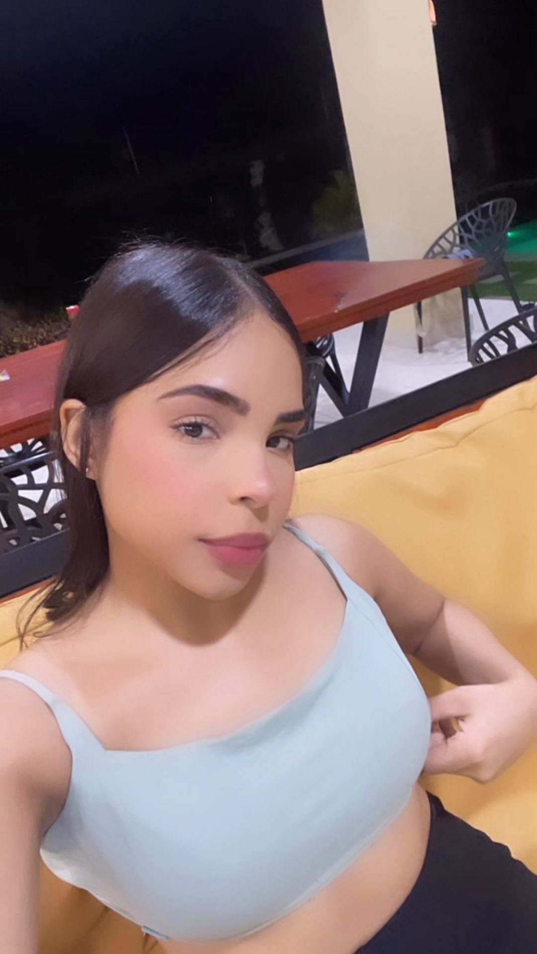 Sofia, 23 — live video chat from Brazil