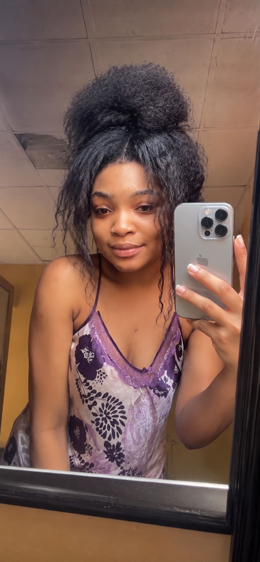 Isabella, 20 — live video chat from Mexico