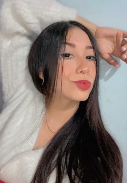 Luna, 21 — random video call with girls from Spain