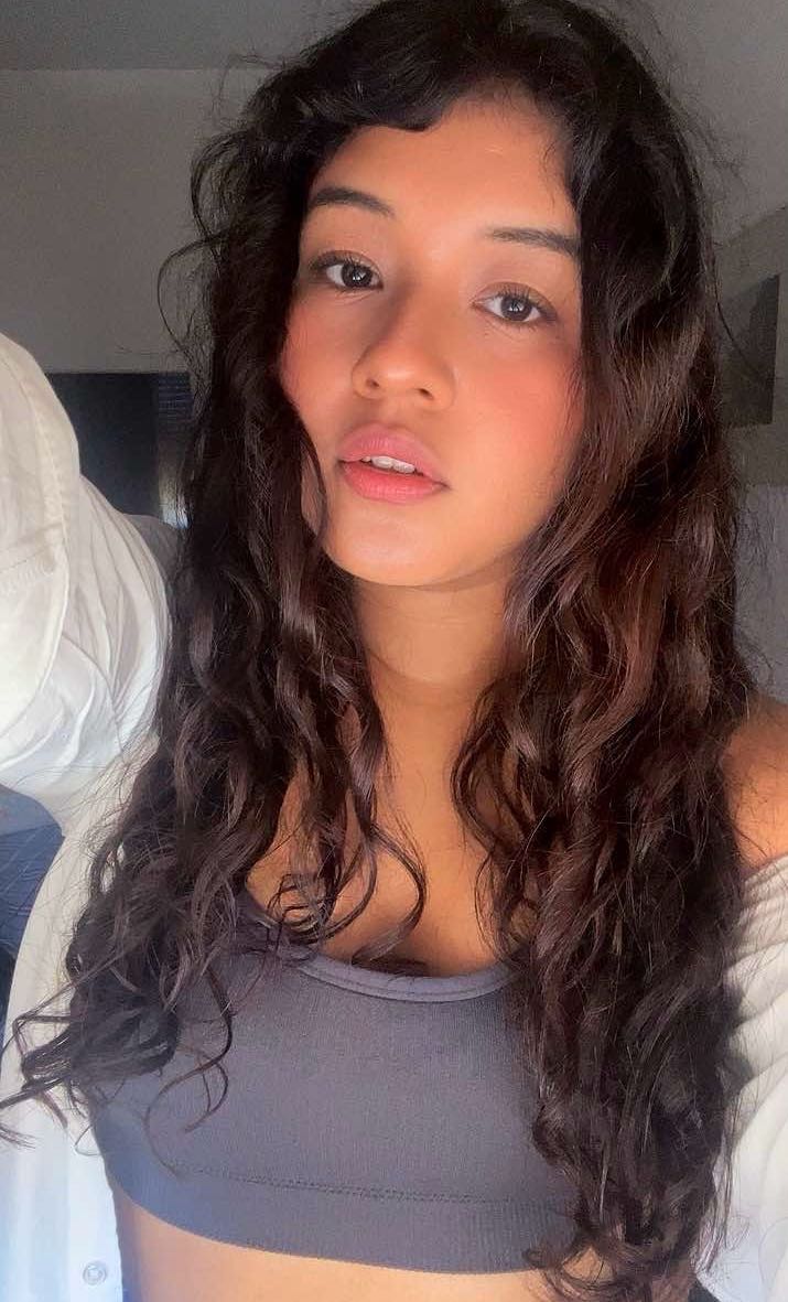 Isabella, 22 — cam to cam chat from Argentina